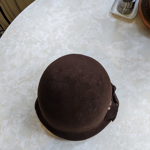 Brown Cloche Hat - Picture 2 of 5